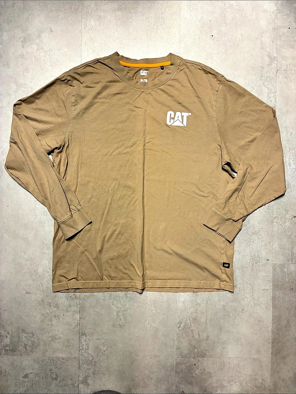 CAT Men's Cotton Long Sleeve Tee in Brown Size XL Like New